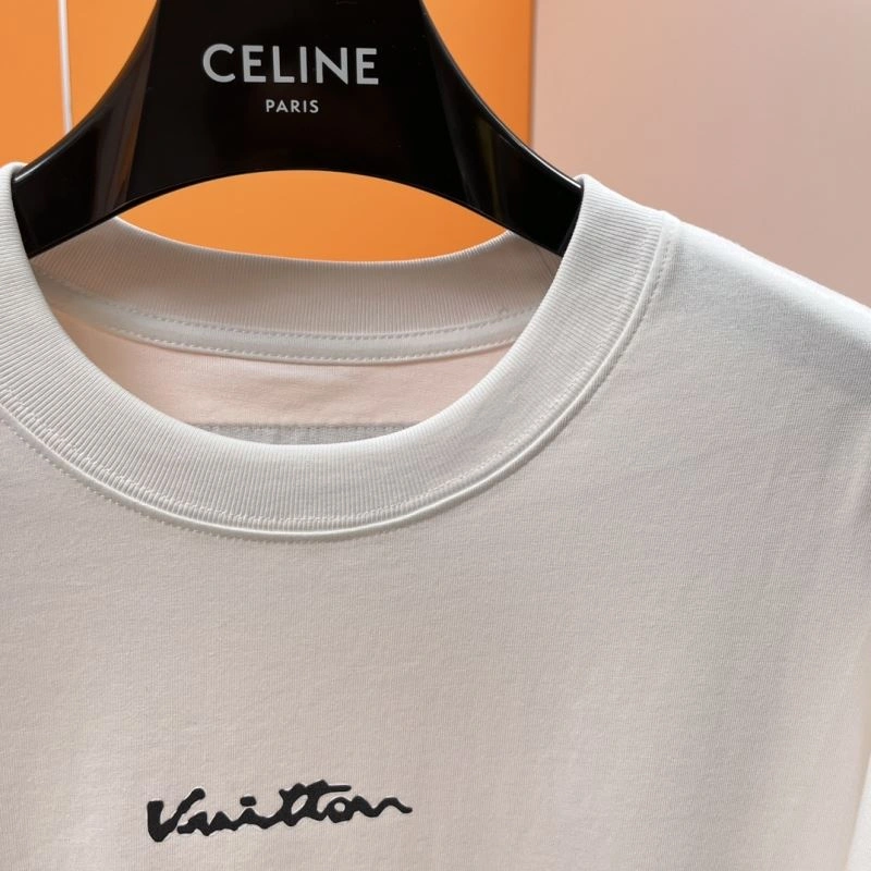 Functional Louis Vuitton T-Shirts 136319