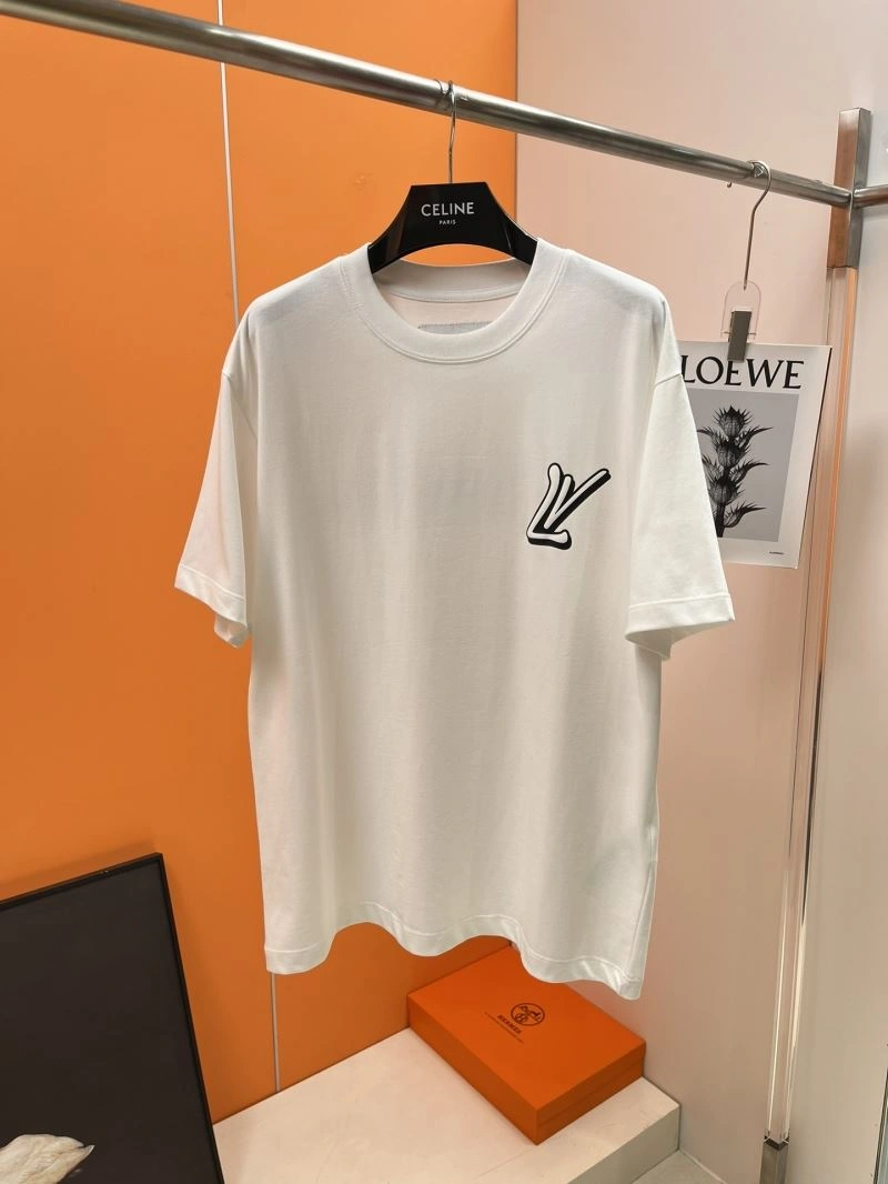 Flexible Louis Vuitton T-Shirts 136314