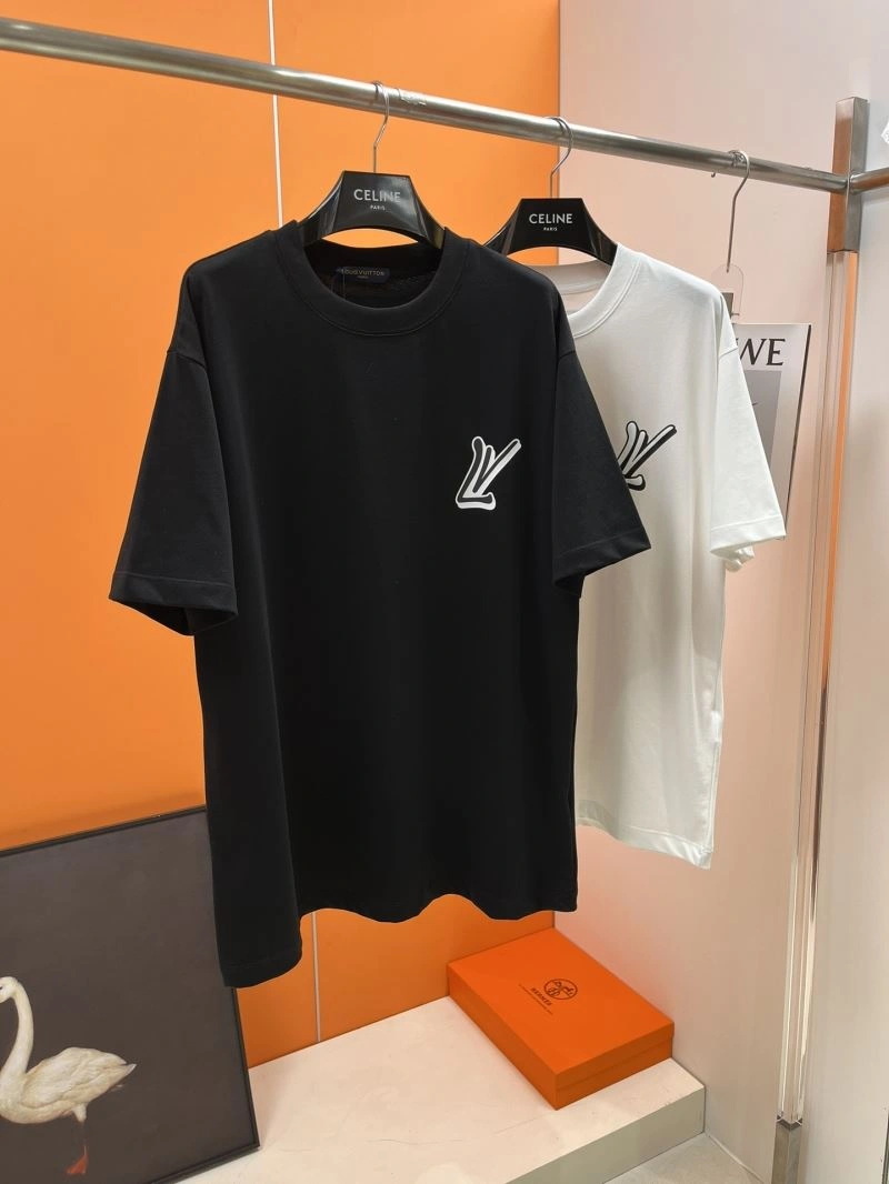 Flexible Louis Vuitton T-Shirts 136314
