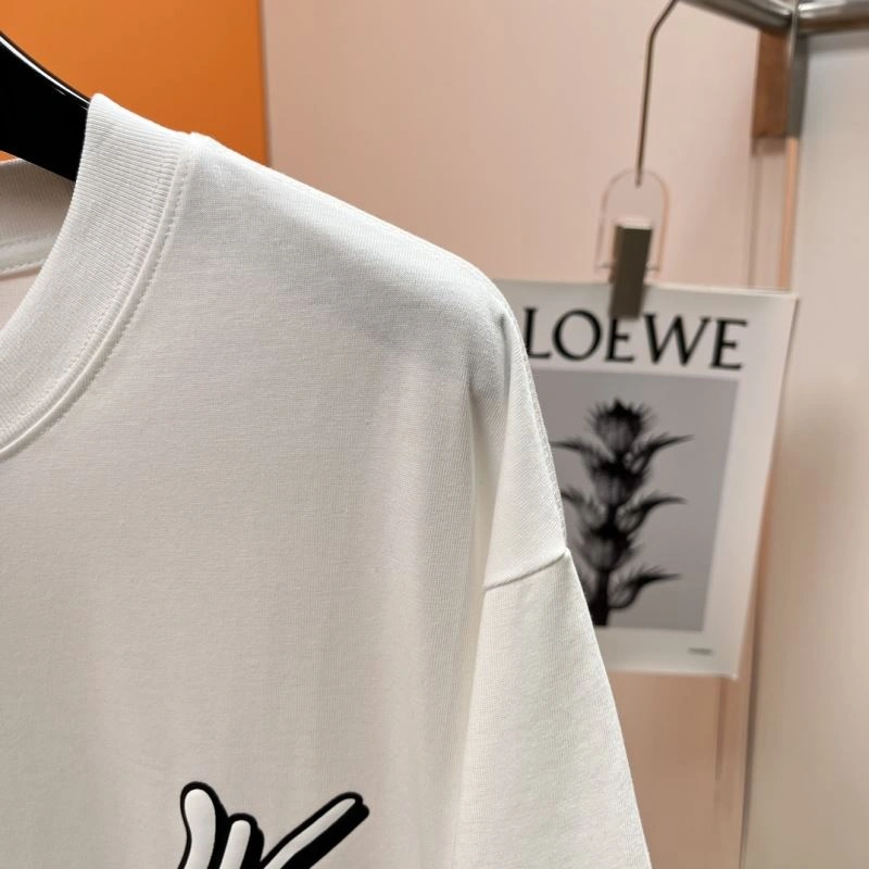 Flexible Louis Vuitton T-Shirts 136314