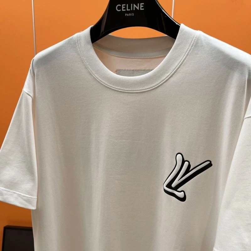 Flexible Louis Vuitton T-Shirts 136314