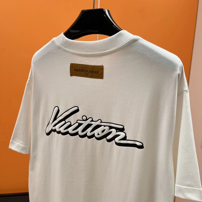 Flexible Louis Vuitton T-Shirts 136314