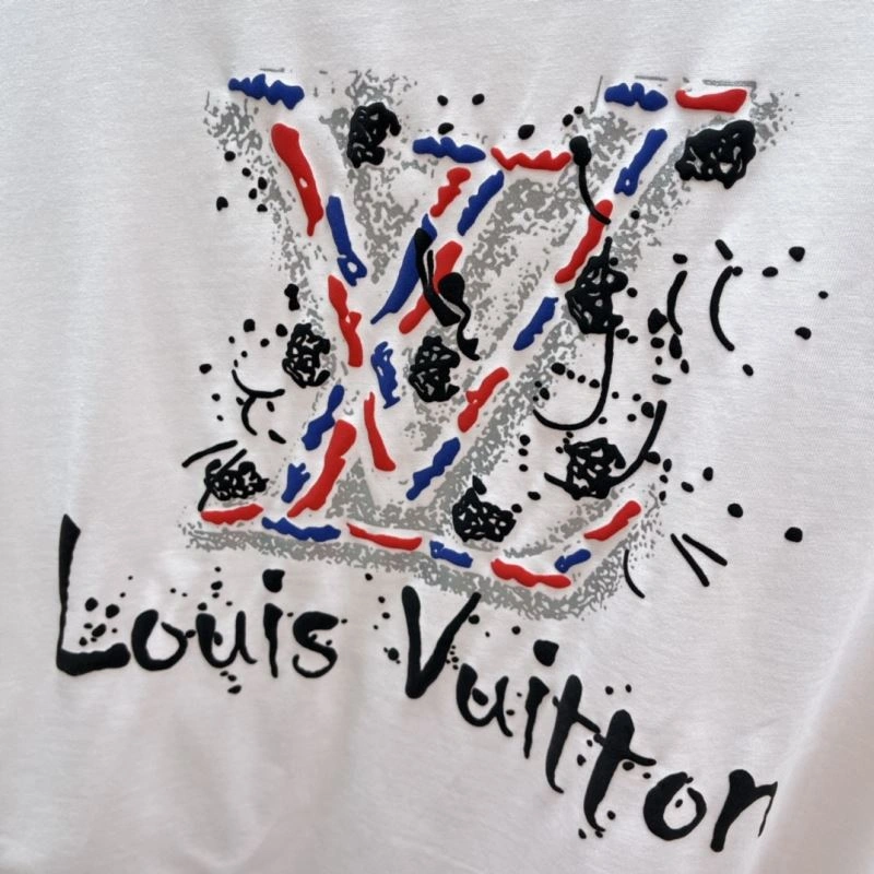Louis Vuitton T-Shirts Bold 136317
