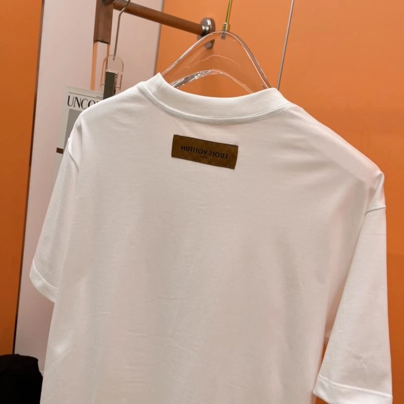 Louis Vuitton T-Shirts Bold 136317