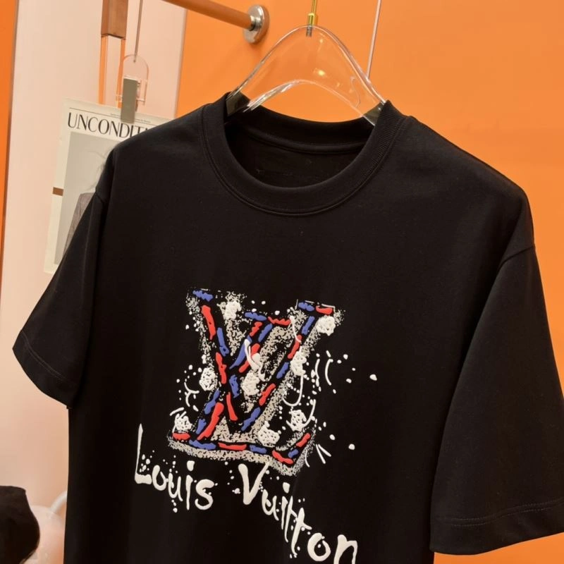 TechFriendly Louis Vuitton T-Shirts 136321