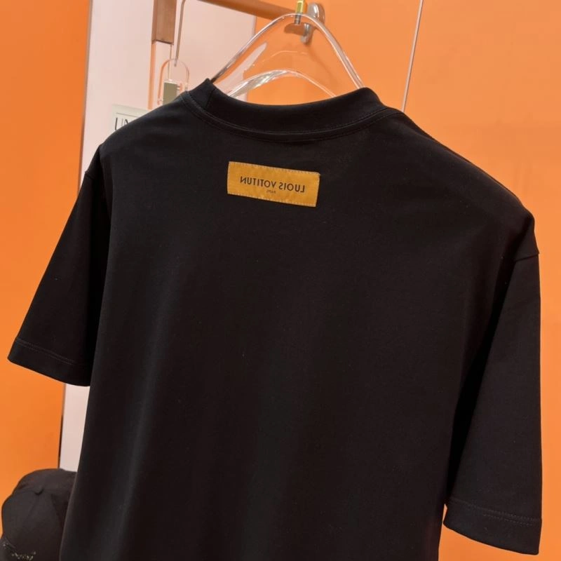 TechFriendly Louis Vuitton T-Shirts 136321