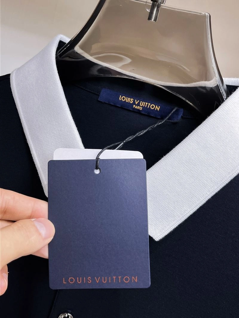 Functional Louis Vuitton T-Shirts 136296