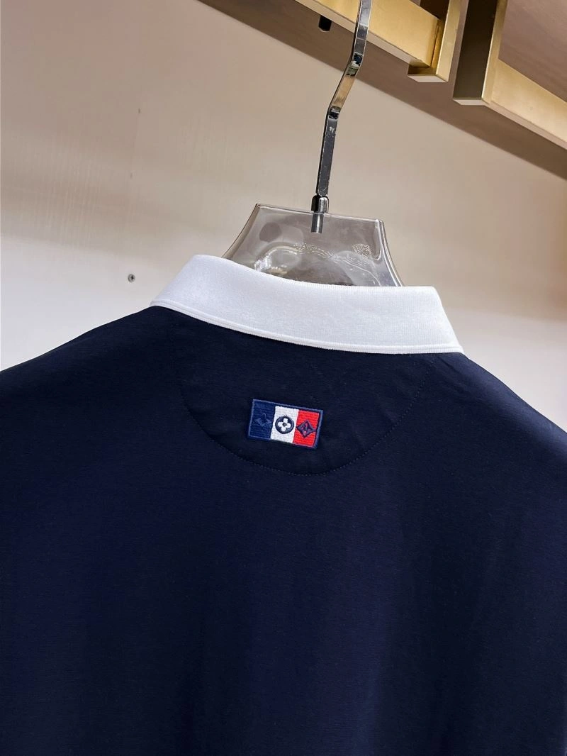 Functional Louis Vuitton T-Shirts 136296