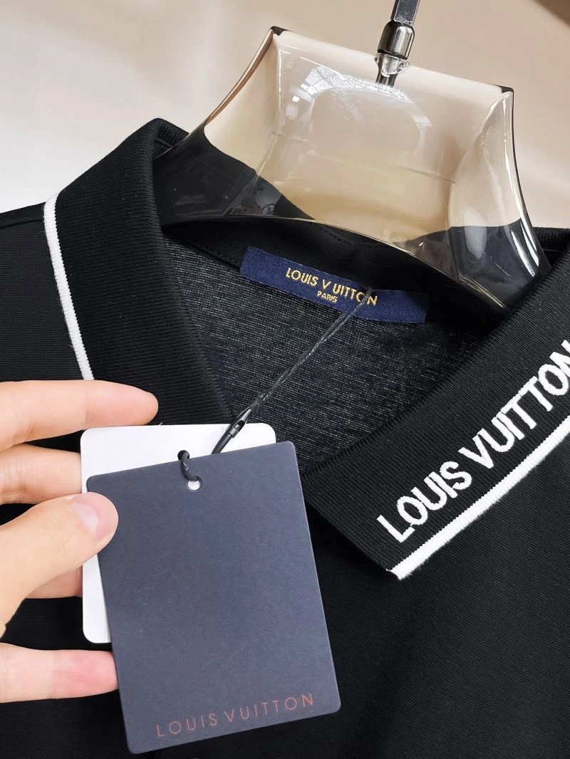 TechFriendly Louis Vuitton T-Shirts 136291