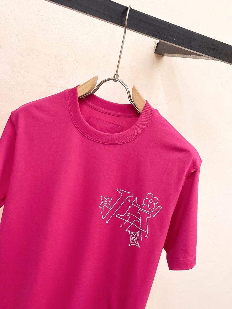 Practical Louis Vuitton T-Shirts 136306
