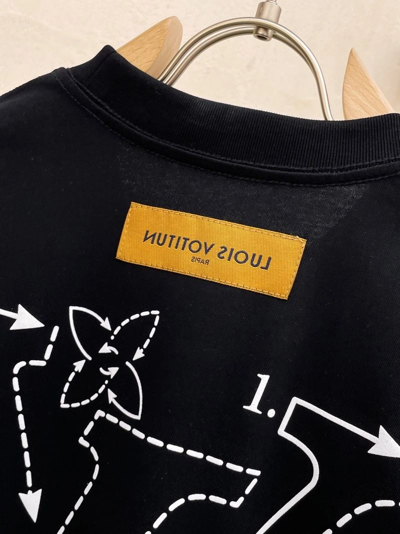 Stretchable Louis Vuitton T-Shirts 136364