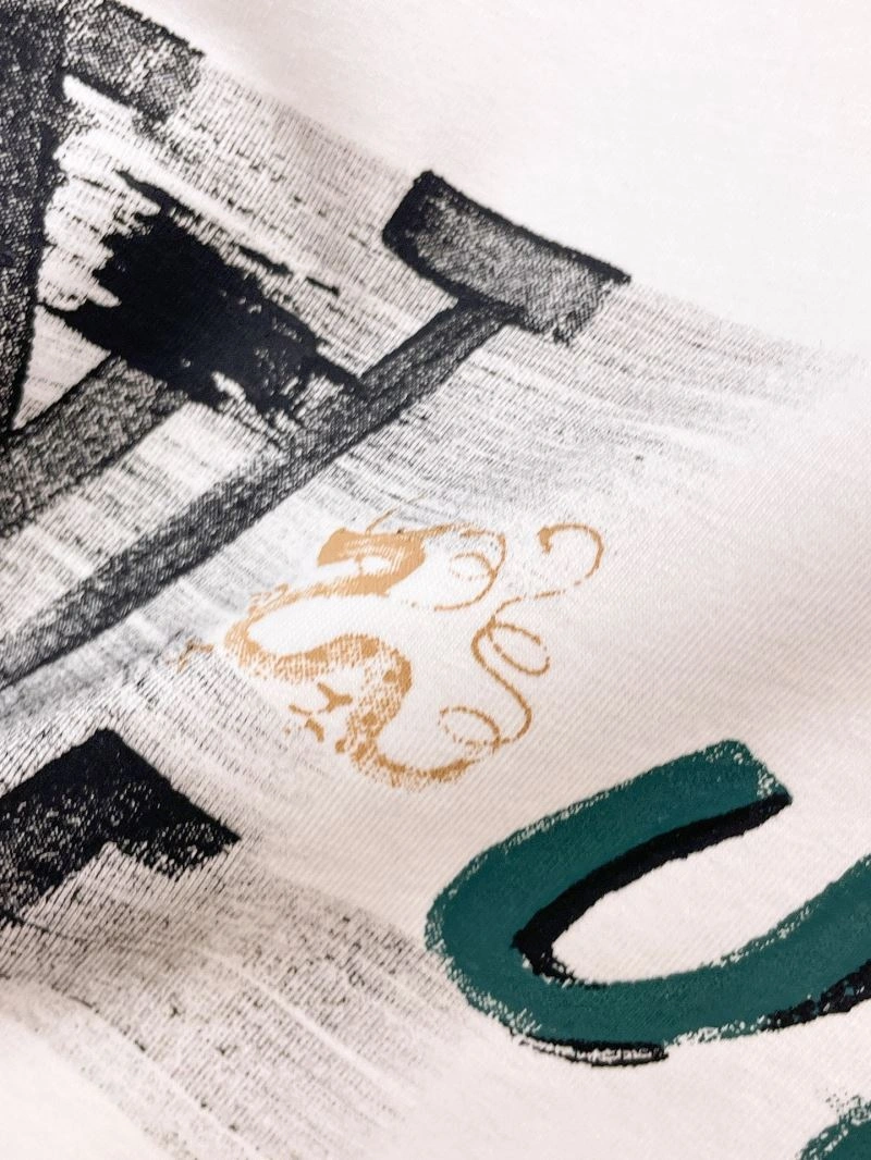 Durable Louis Vuitton T-Shirts 136289