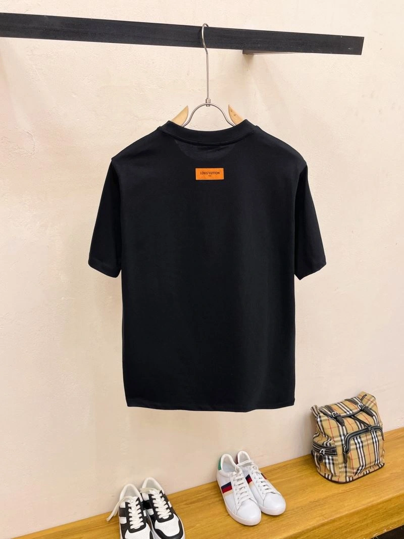 Louis Vuitton T-Shirts Snug 136288