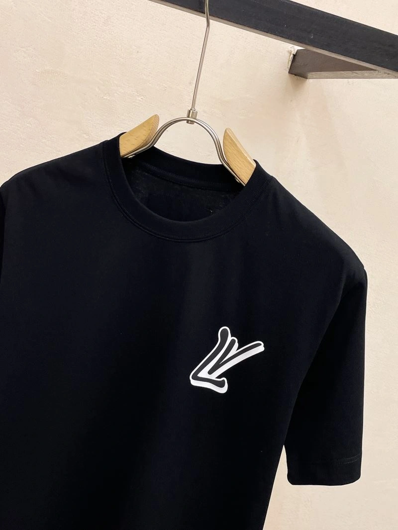 Louis Vuitton T-Shirts Durable 136286