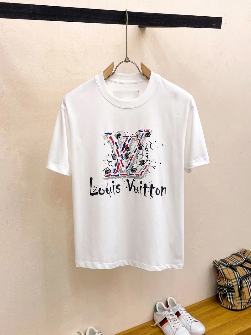 WellDesigned Louis Vuitton T-Shirts 136277