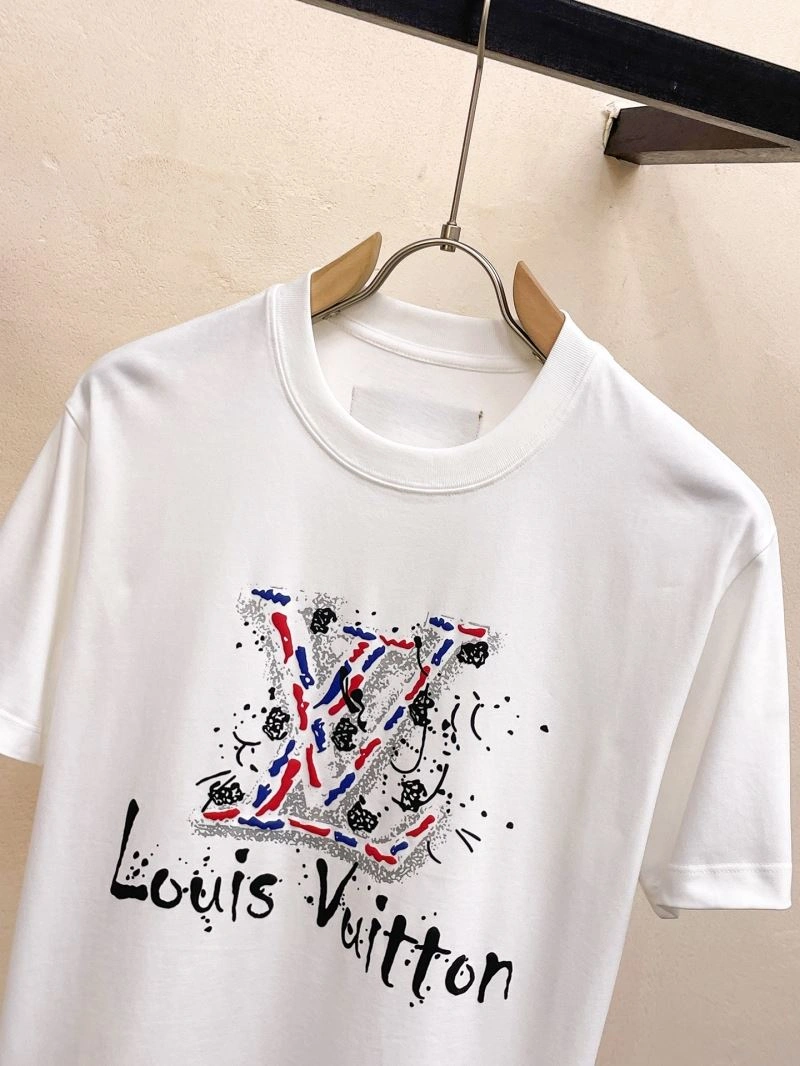 WellDesigned Louis Vuitton T-Shirts 136277