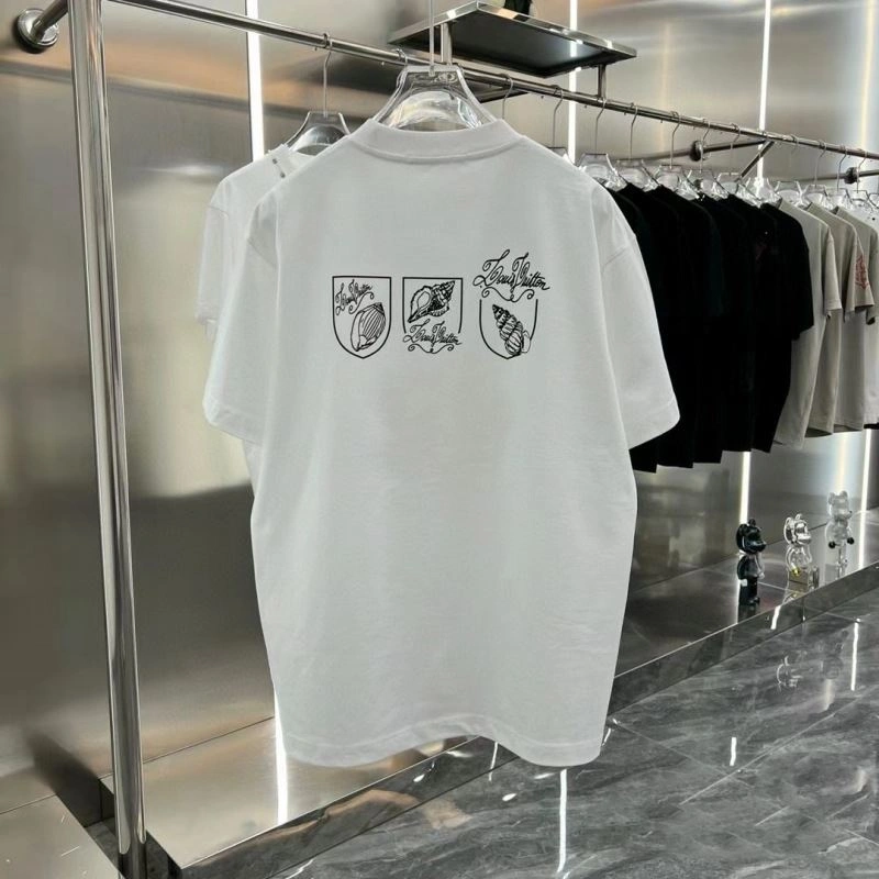 Lightweight Louis Vuitton T-Shirts 136275