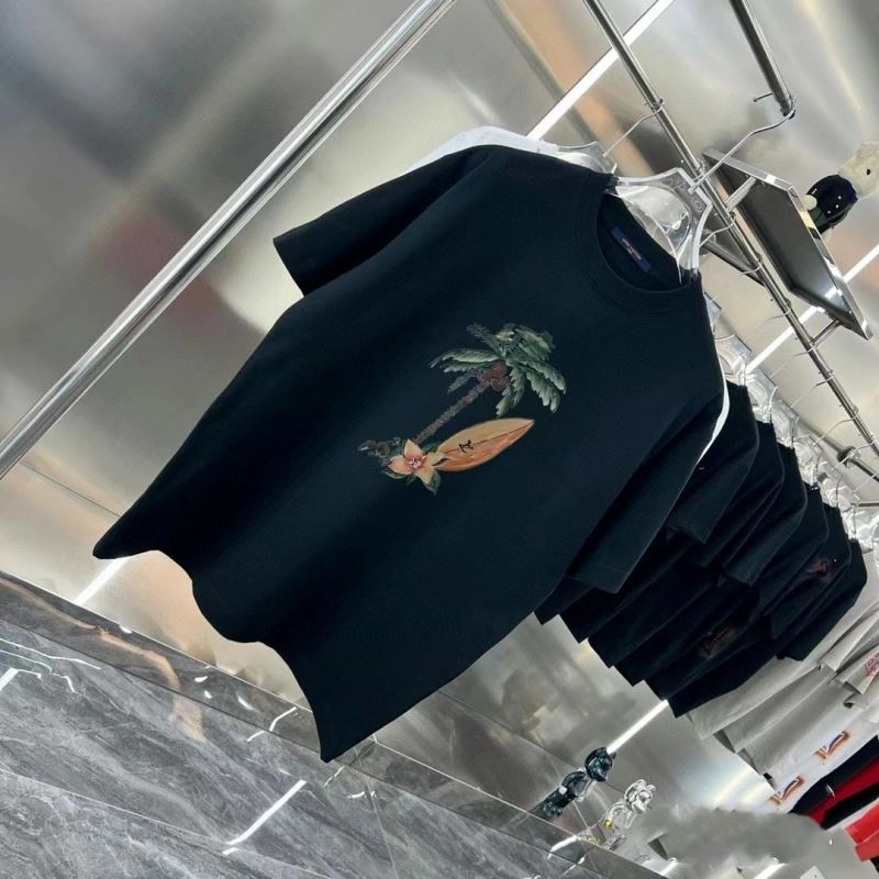 Resilient Louis Vuitton T-Shirts 136261