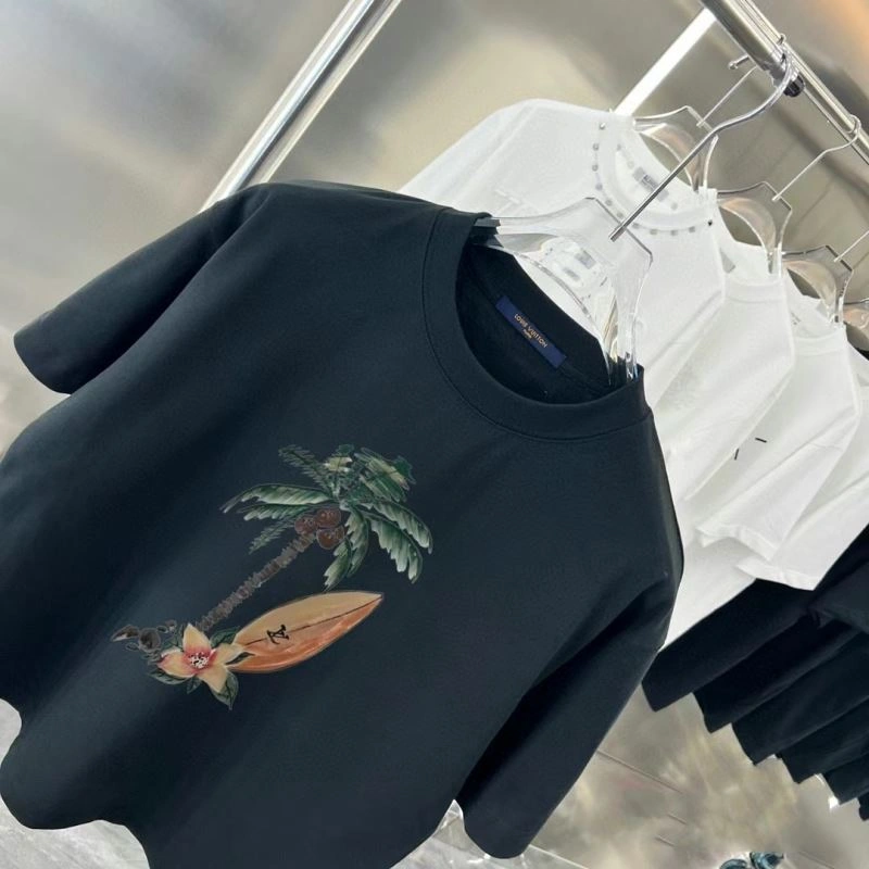 Resilient Louis Vuitton T-Shirts 136261