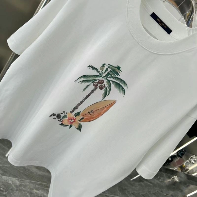 Resilient Louis Vuitton T-Shirts 136261