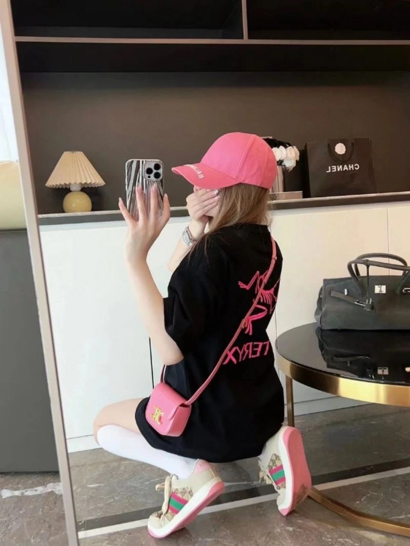 Lightweight Louis Vuitton T-Shirts 136280