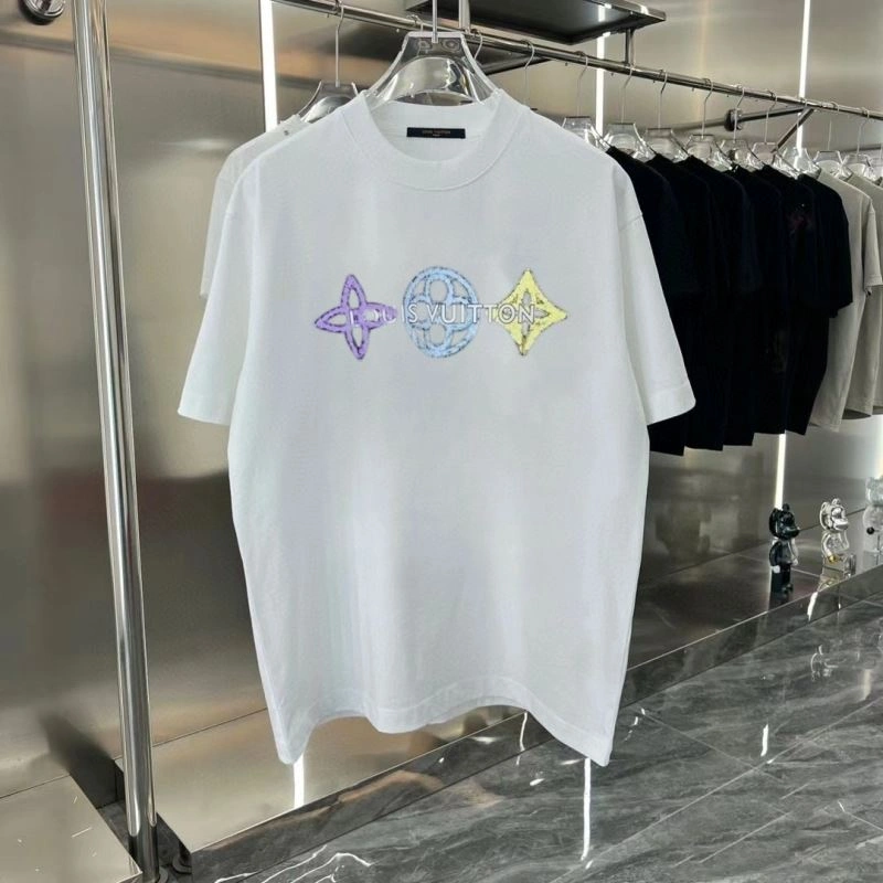 Vibrant Louis Vuitton T-Shirts 136258