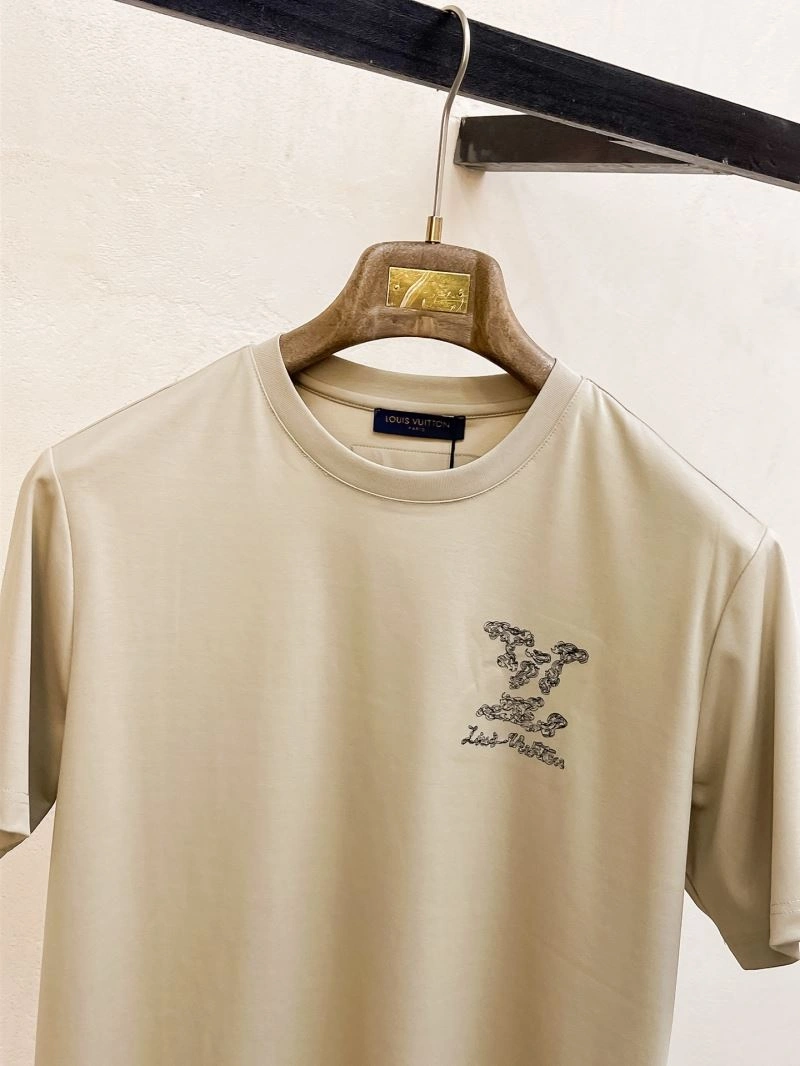 Louis Vuitton T-Shirts Trendy 136276