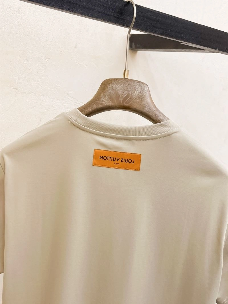 Louis Vuitton T-Shirts Trendy 136276