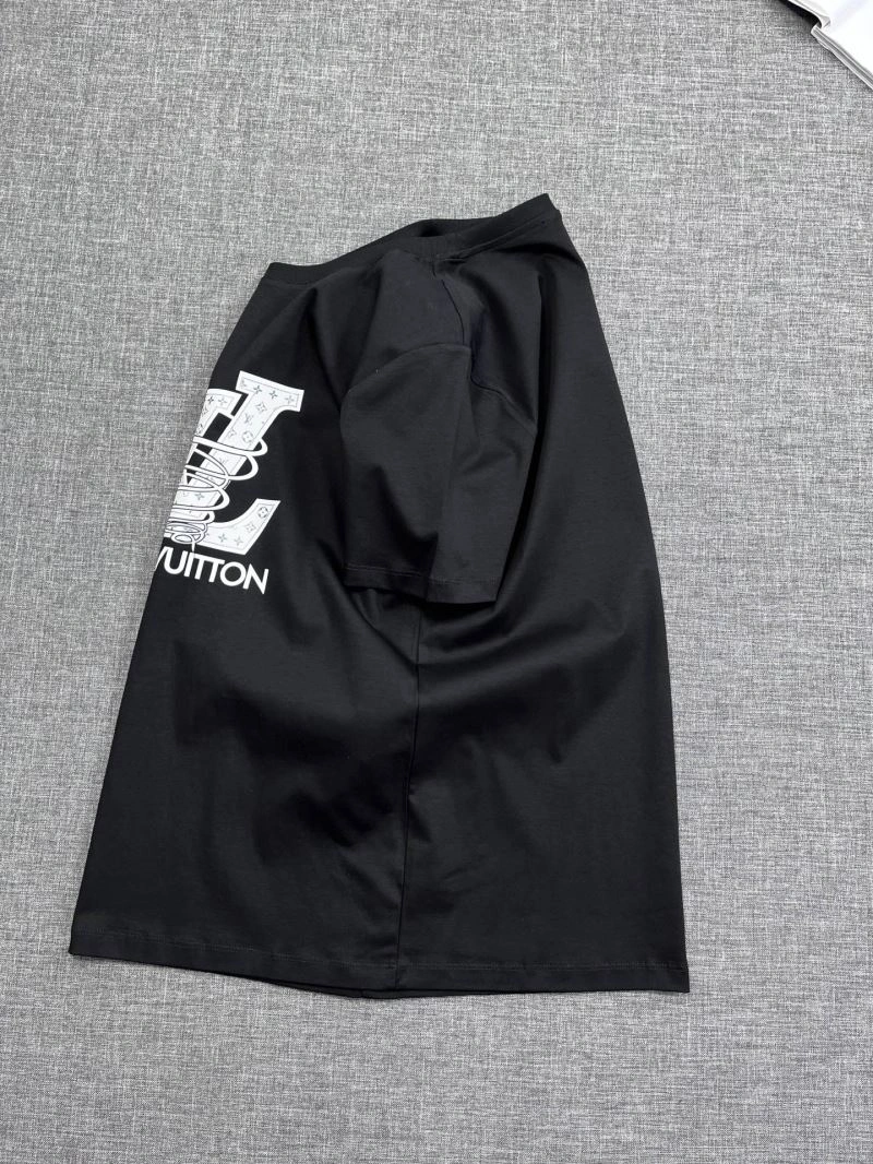 Breathable Louis Vuitton T-Shirts 136278