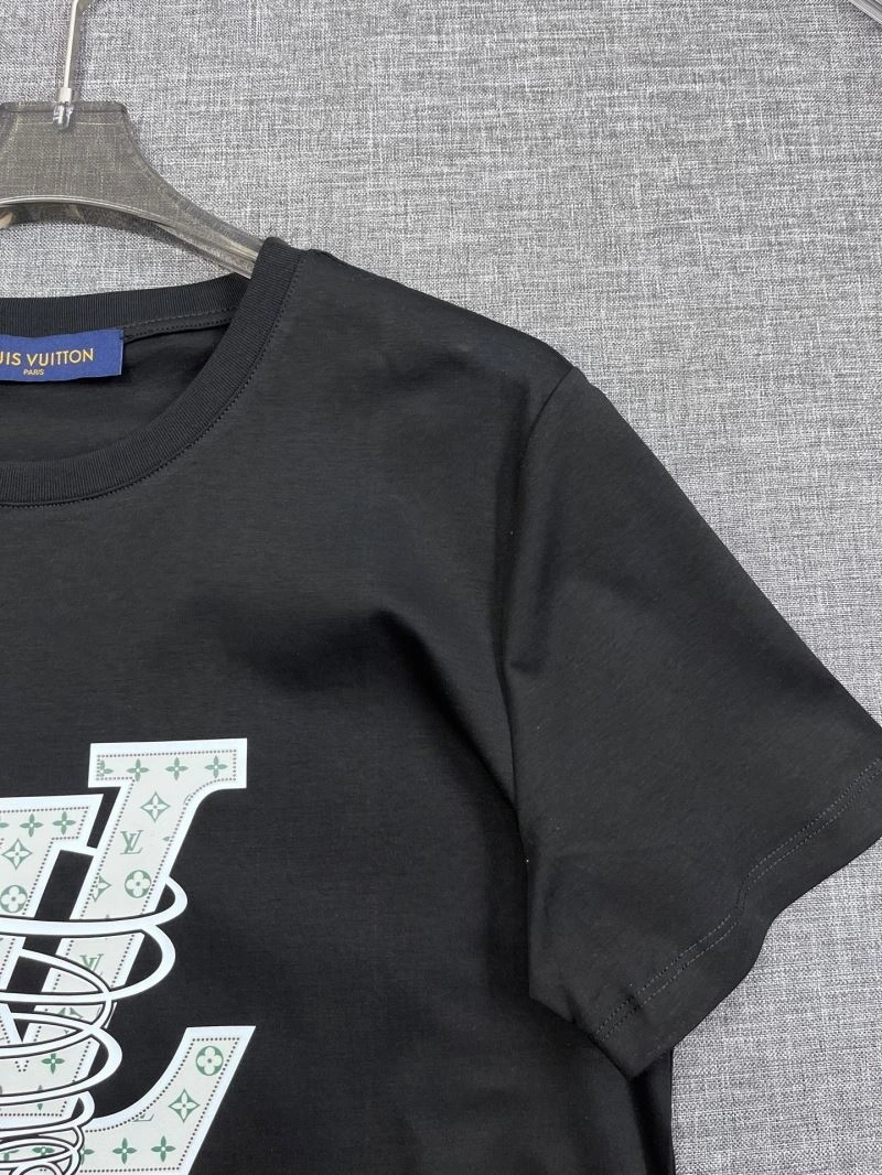 Breathable Louis Vuitton T-Shirts 136278