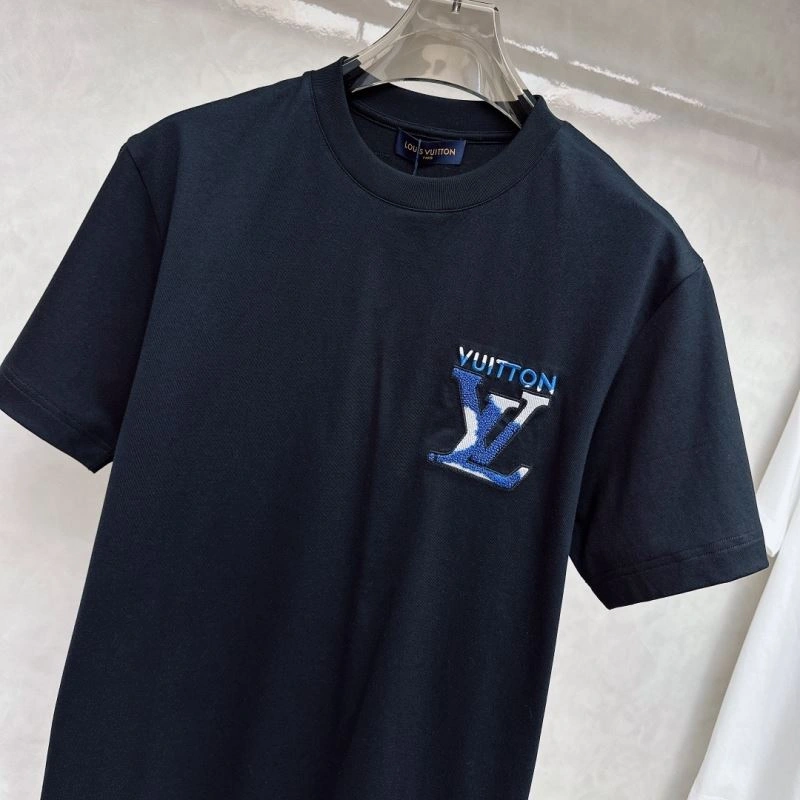 Breathable Louis Vuitton T-Shirts 136256