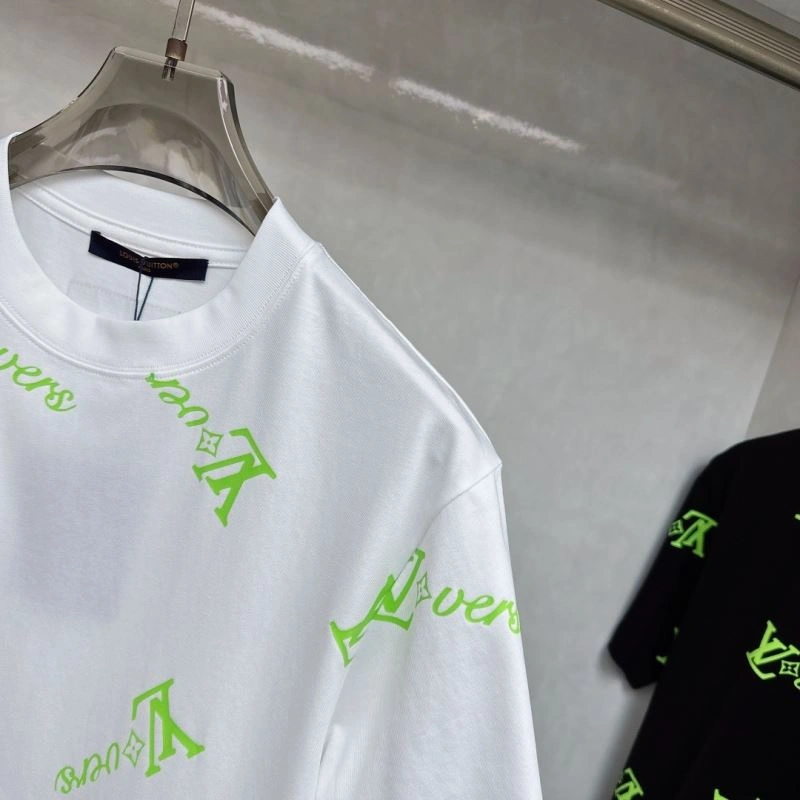 RelaxedFit Louis Vuitton T-Shirts 136249