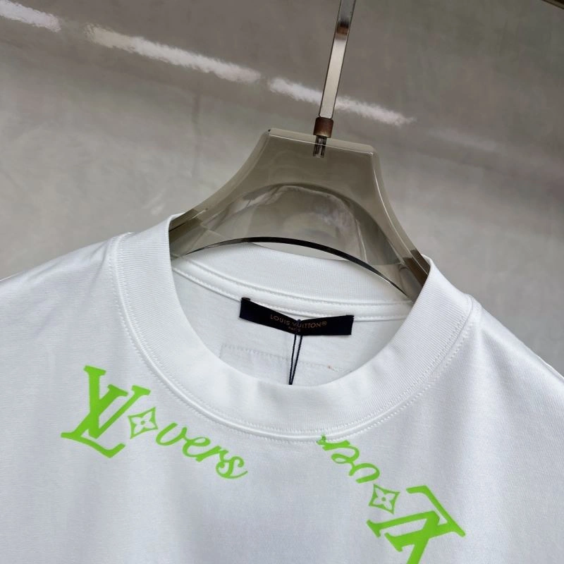 RelaxedFit Louis Vuitton T-Shirts 136249