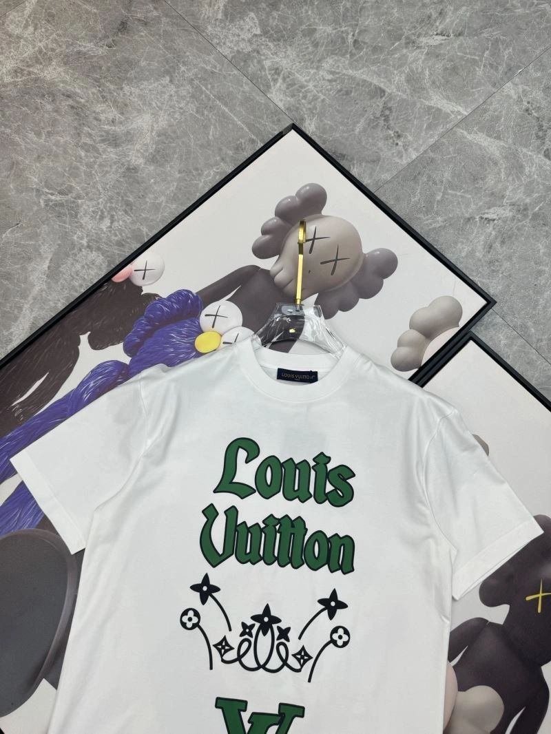 Elegant Louis Vuitton T-Shirts 136250