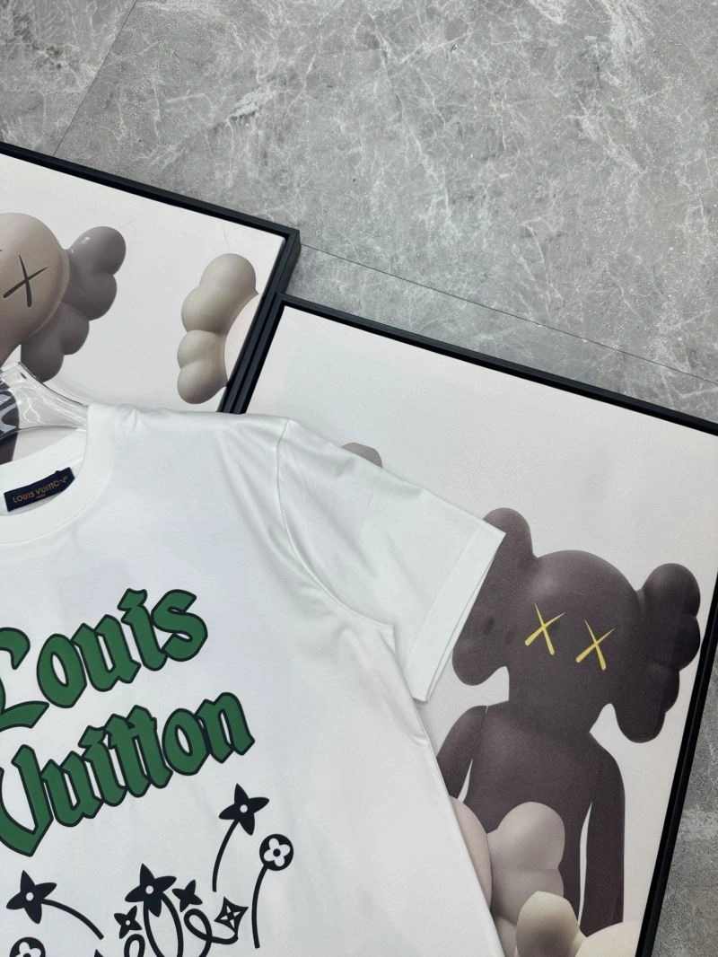 Elegant Louis Vuitton T-Shirts 136250
