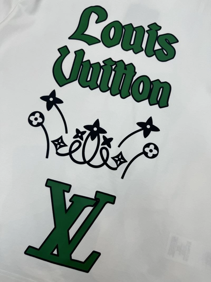Elegant Louis Vuitton T-Shirts 136250
