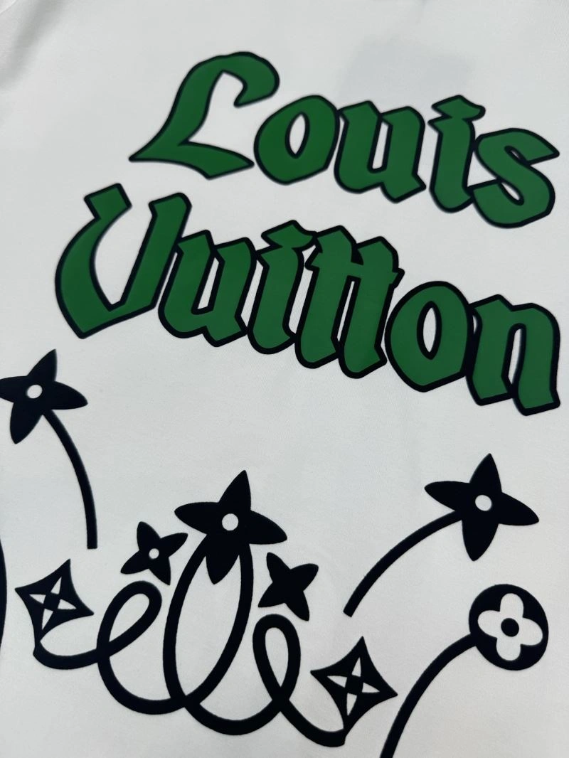 Elegant Louis Vuitton T-Shirts 136250