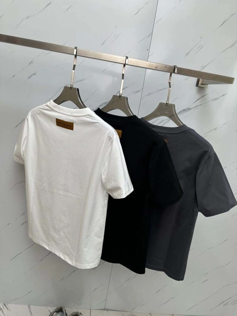 Louis Vuitton T-Shirts Comfortable 136244
