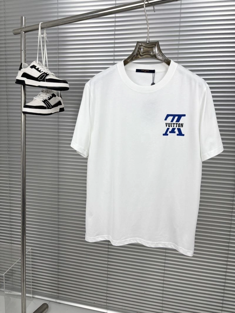 Vibrant Louis Vuitton T-Shirts 136245