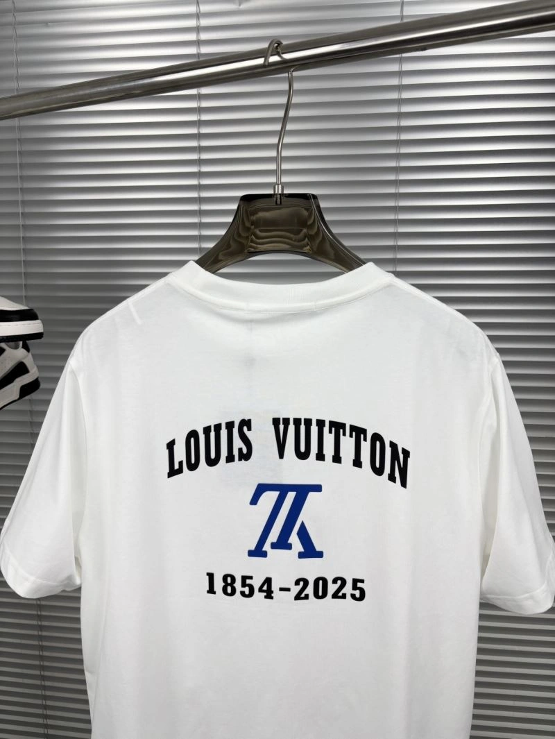 Vibrant Louis Vuitton T-Shirts 136245