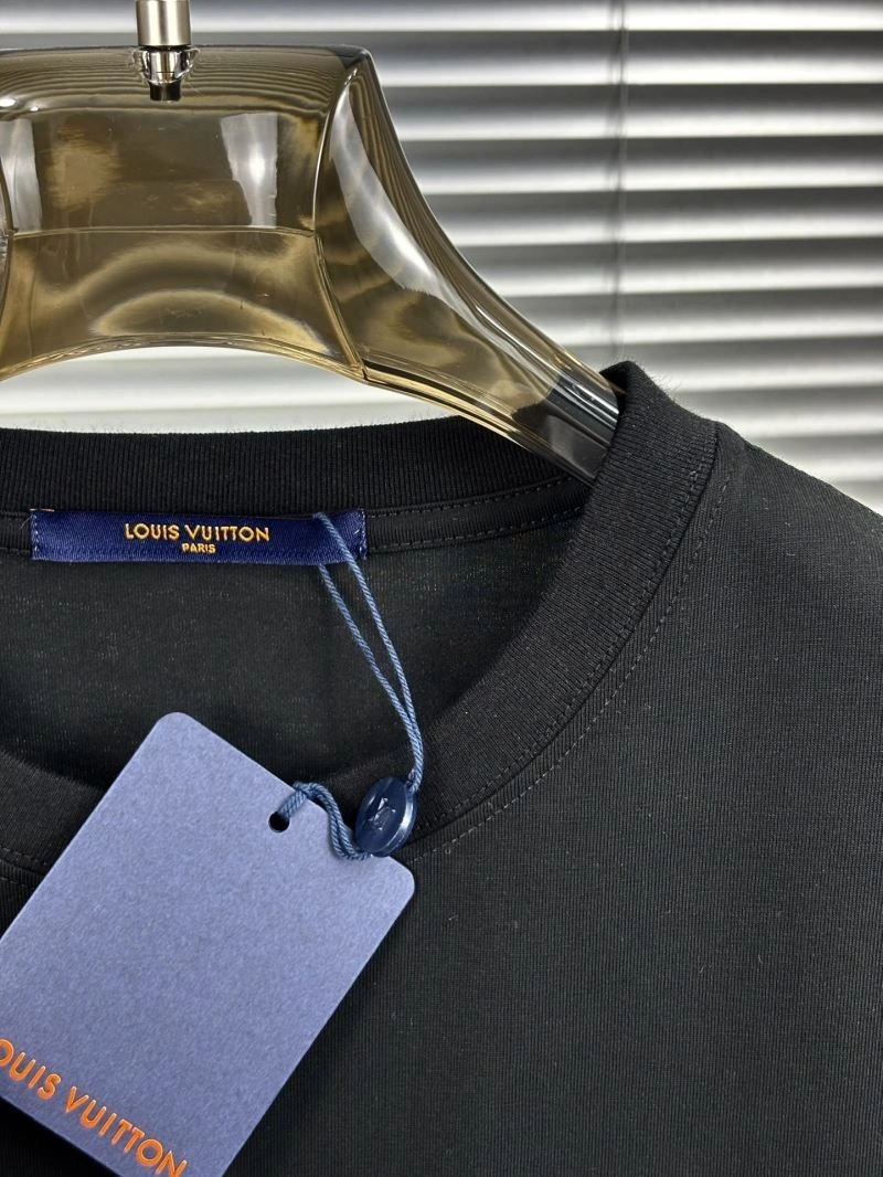 Refined Louis Vuitton T-Shirts 136241