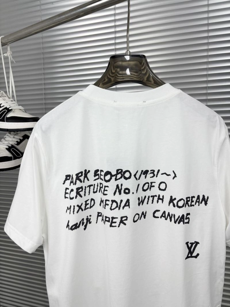 Popular Louis Vuitton T-Shirts 136216