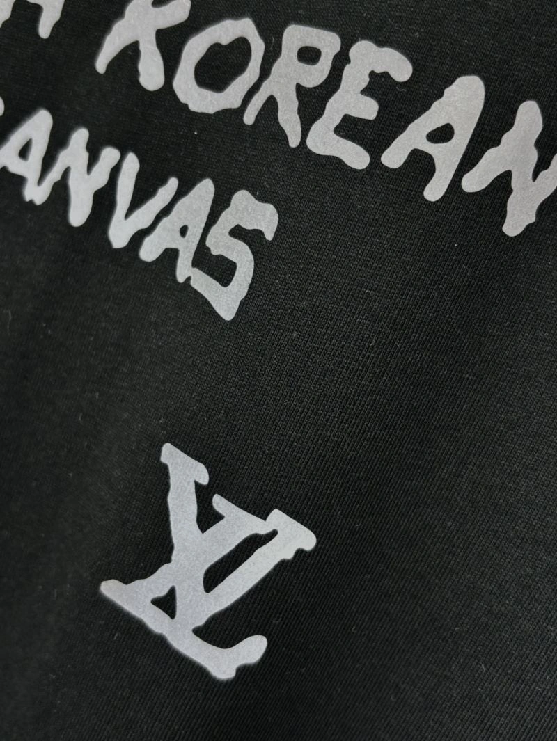 Louis Vuitton T-Shirts Sleek 136230