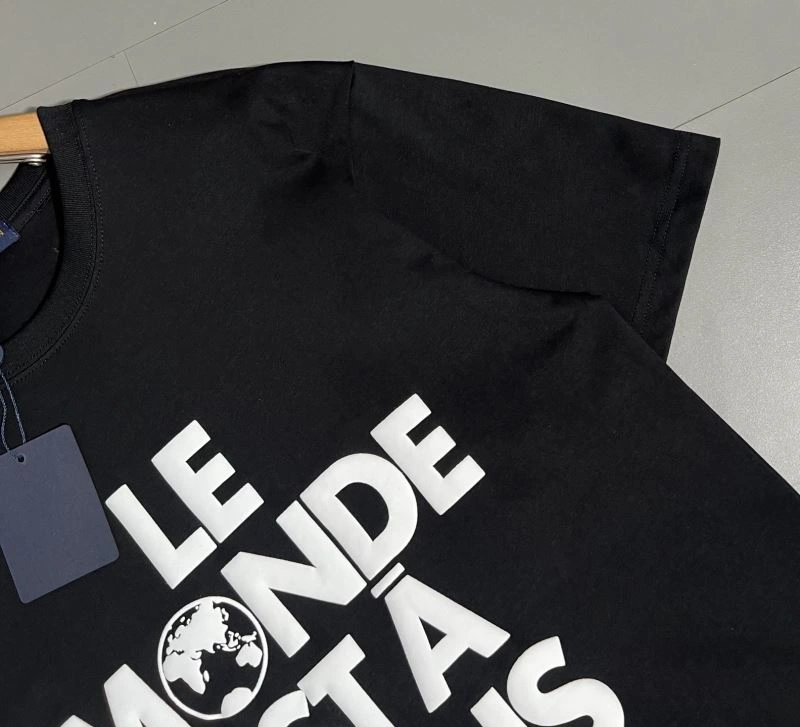 Classic Louis Vuitton T-Shirts 136228