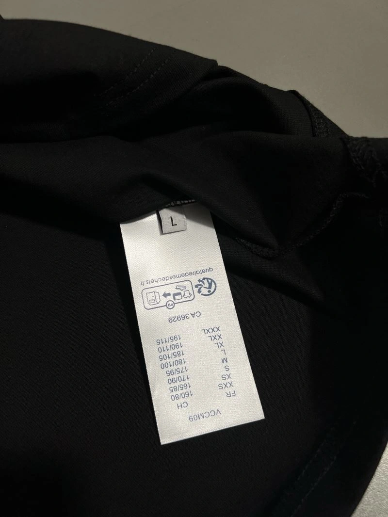 Classic Louis Vuitton T-Shirts 136228