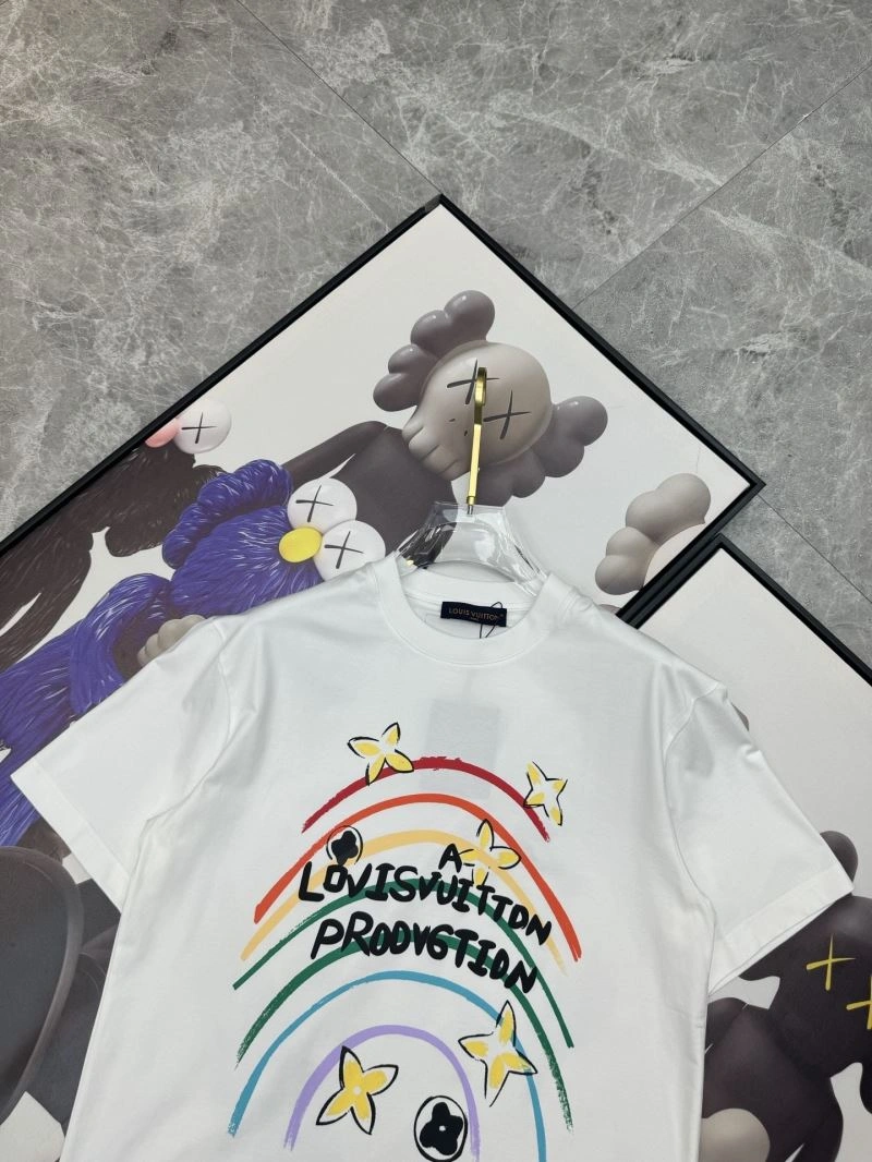 Louis Vuitton T-Shirts Breathable 136238