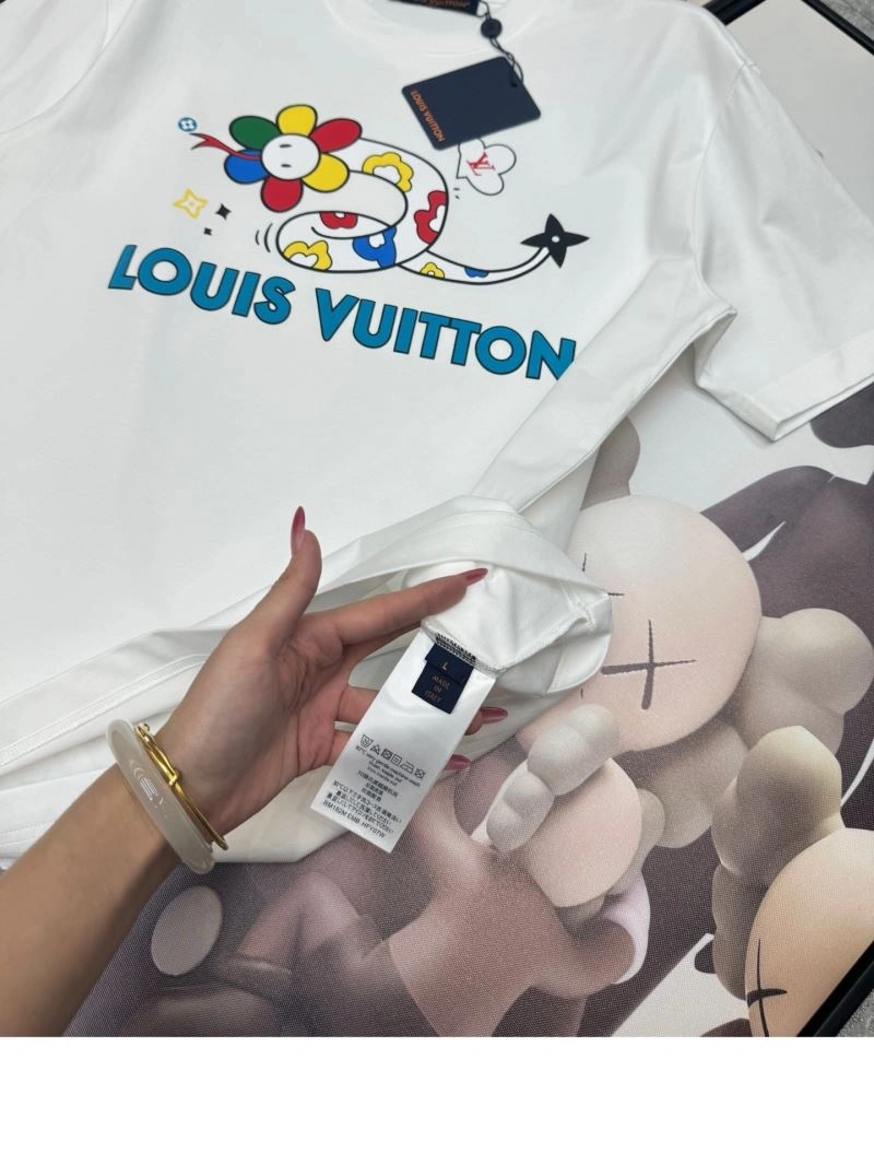 Louis Vuitton T-Shirts Fashionable 136225