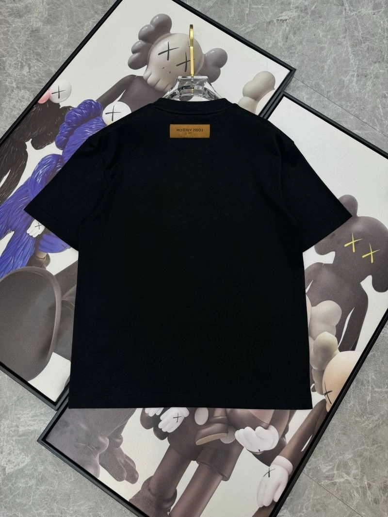 FashionForward Louis Vuitton T-Shirts 136226