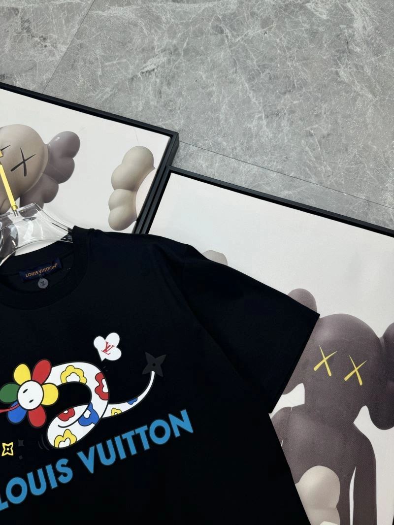 FashionForward Louis Vuitton T-Shirts 136226