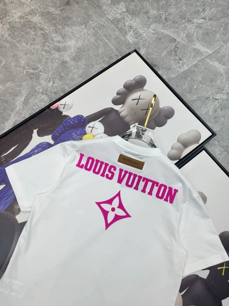 Louis Vuitton T-Shirts TimelessDesign 136235